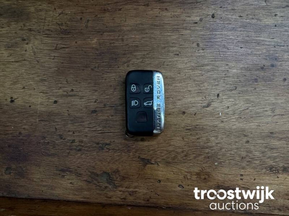 Land Rover 2.2 eD4 2WD Prestige 150pk 2013, XT-118-V