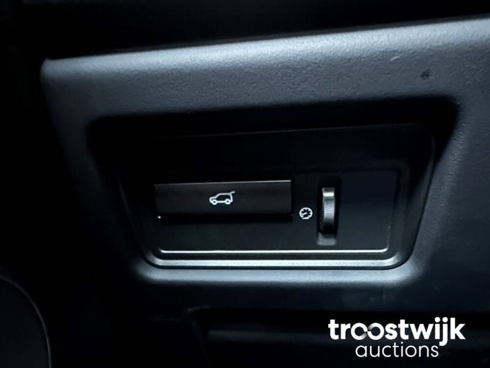 Land Rover 2.2 eD4 2WD Prestige 150pk 2013, XT-118-V