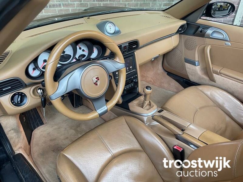 Porsche 911 3.8 Carrera S Sport Chrono 355pk 2007, 40-SFK-7