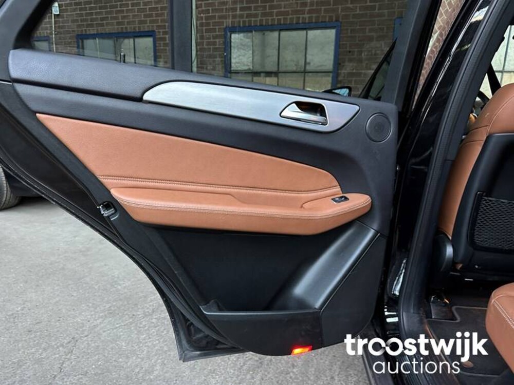 Mercedes-Benz GLE400 4Matic GLE-Klasse 333pk 2016, PV-558-D