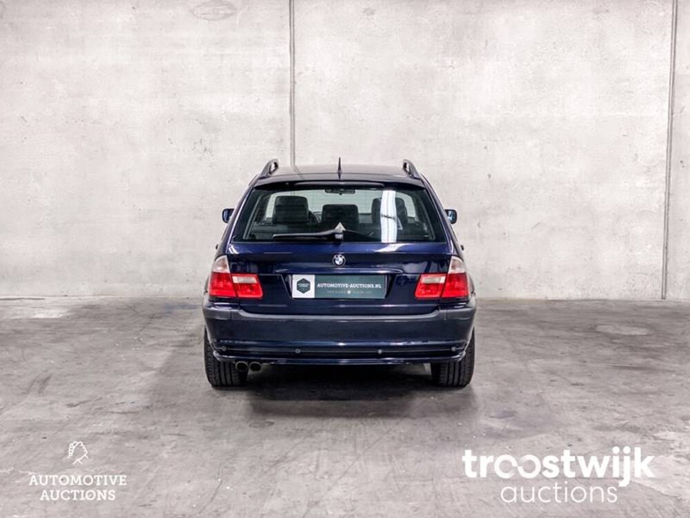 BMW 330xi Executive 231PS 2001 -Orig. NL-, 82-HS-JT