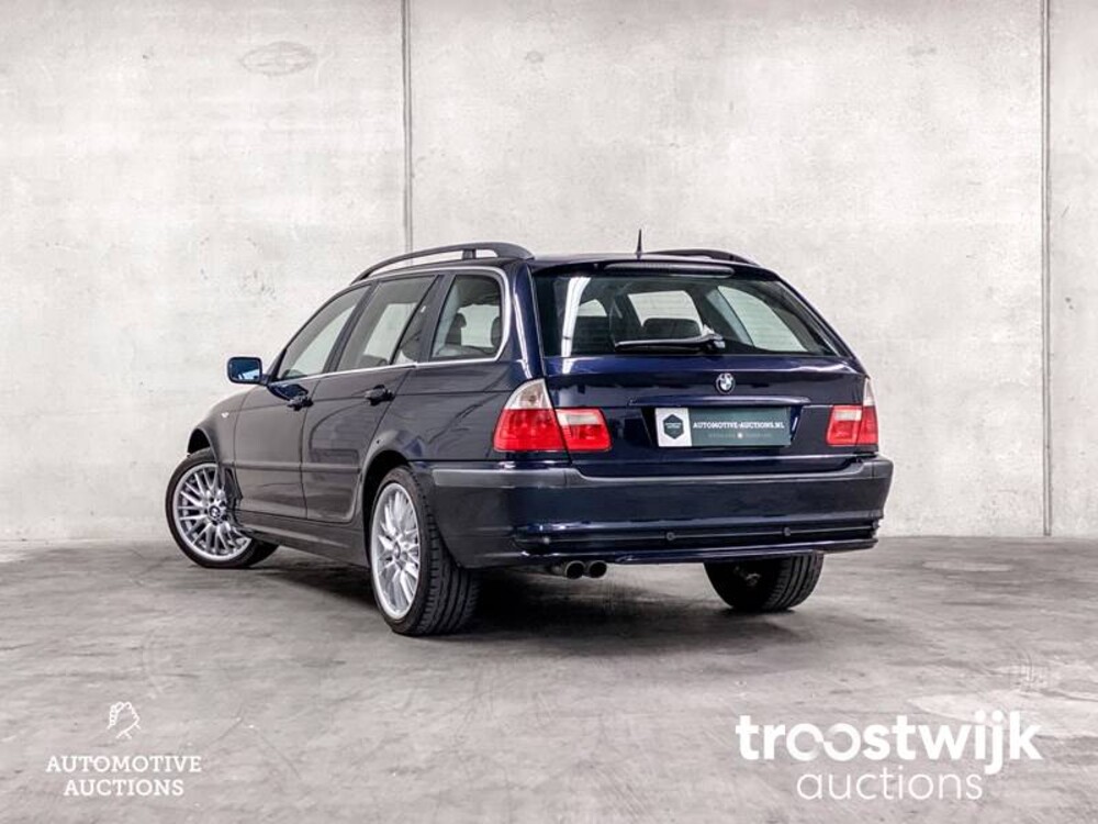 BMW 330xi Executive 231PS 2001 -Orig. NL-, 82-HS-JT