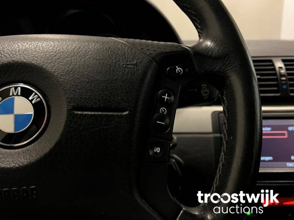 BMW 330xi Executive 231PS 2001 -Orig. NL-, 82-HS-JT