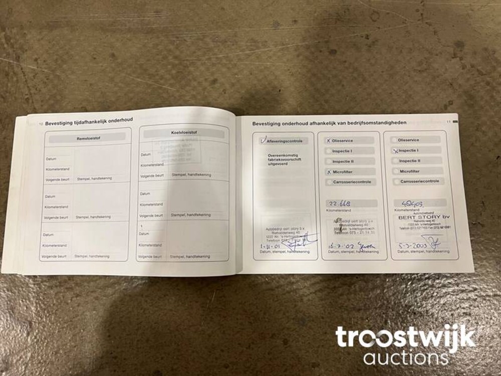 BMW 330xi Executive 231PS 2001 -Orig. NL-, 82-HS-JT