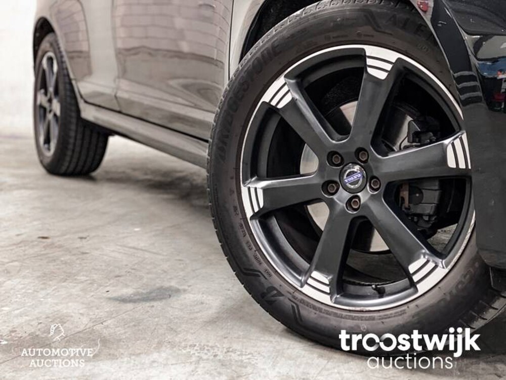 Volvo XC60 R-Design D4 Ocean Race 181PS 2015, ZN-700-D