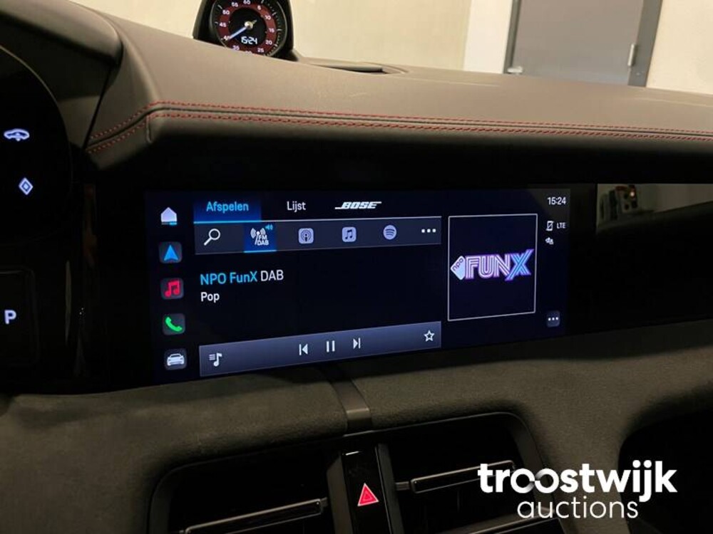 Porsche Taycan Sport Turismo GTS 84 kWh 517PS 2022 Herstellergarantie, R-954-DS