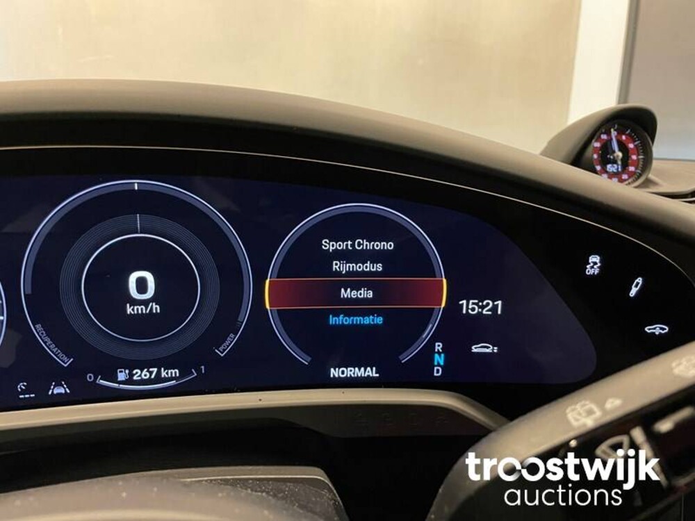 Porsche Taycan Sport Turismo GTS 84 kWh 517PS 2022 Herstellergarantie, R-954-DS