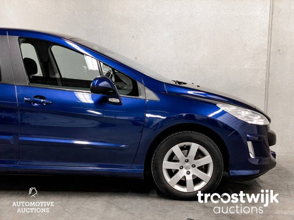 Peugeot 308 1.6 THP XT Peugeot 308 1.6 THP XT 150hp 2007, 92-KBD-8