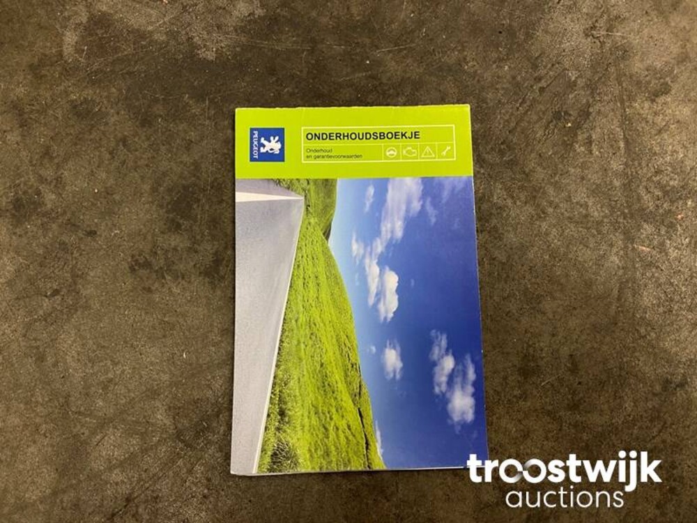 Peugeot 308 1.6 THP XT Peugeot 308 1.6 THP XT 150hp 2007, 92-KBD-8