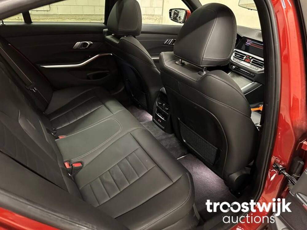 BMW 320i High Executive 184PS -Orig. NL- 2021 Herstellergarantie, K-605-LH