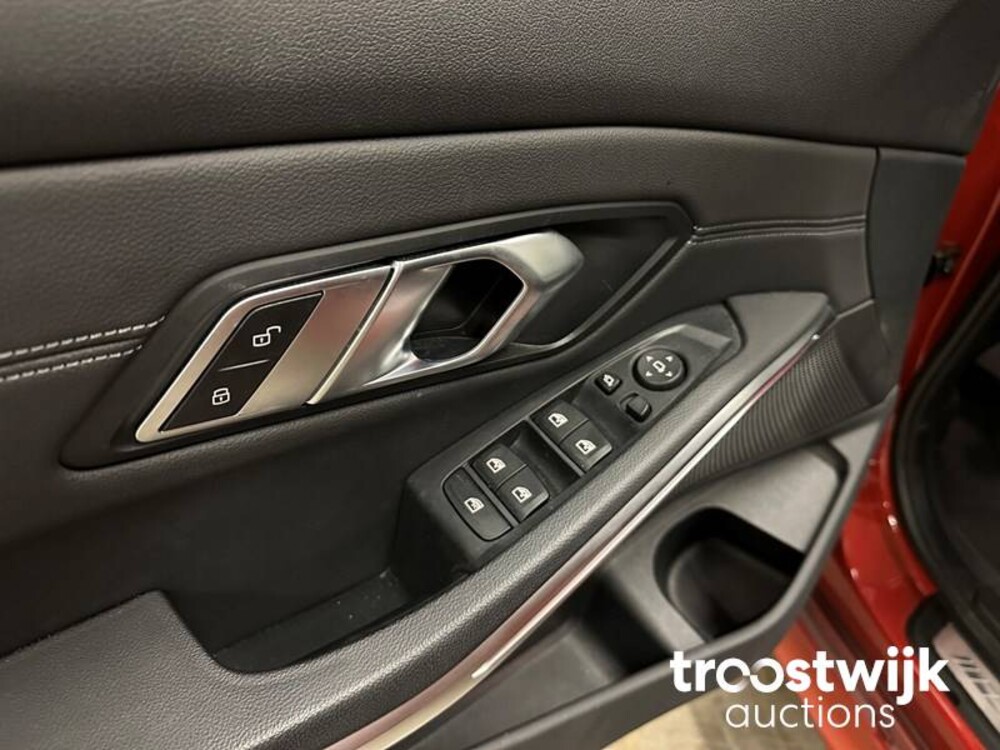 BMW 320i High Executive 184PS -Orig. NL- 2021 Herstellergarantie, K-605-LH