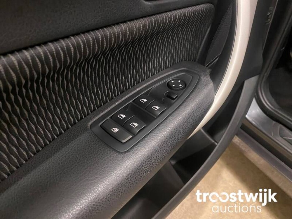 BMW 118i F20 136PS 2016, TX-441-X