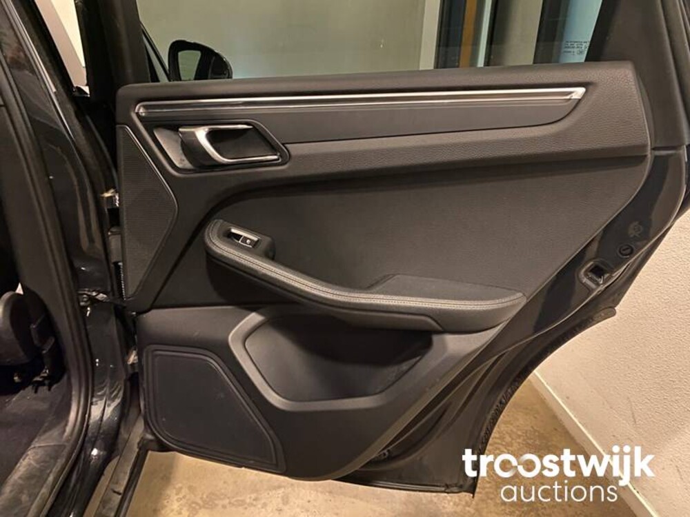 Porsche Macan 2.0 Facelift 252PS 2017, H-783-TS