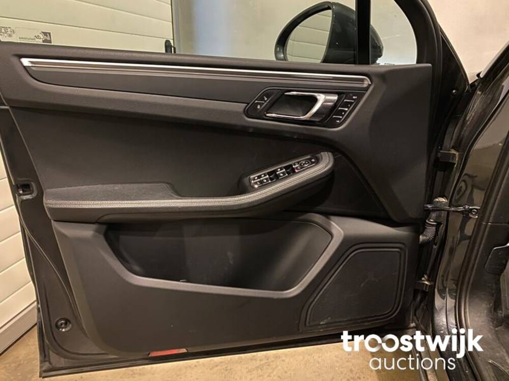 Porsche Macan 2.0 Facelift 252PS 2017, H-783-TS