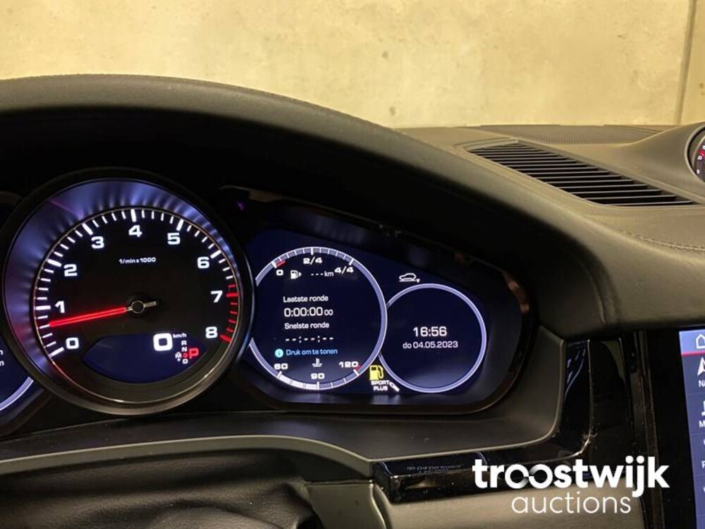 Porsche Cayenne S 2.9 V6 441 PS NEUES MODELL 2017, XK-673-D