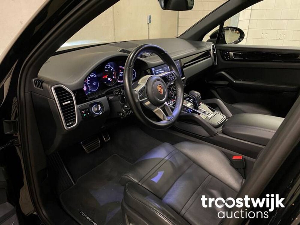 Porsche Cayenne S 2.9 V6 441 PS NEUES MODELL 2017, XK-673-D