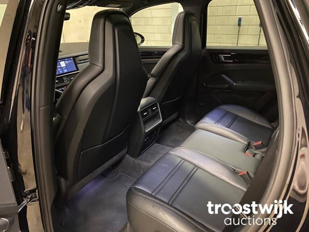 Porsche Cayenne S 2.9 V6 441 PS NEUES MODELL 2017, XK-673-D