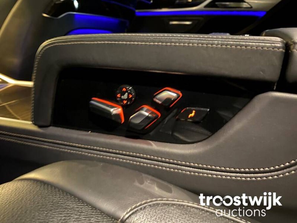 BMW 750Li High Executive Twin Power Turbo 449 PS 2016 7er Serie, PL-586-X