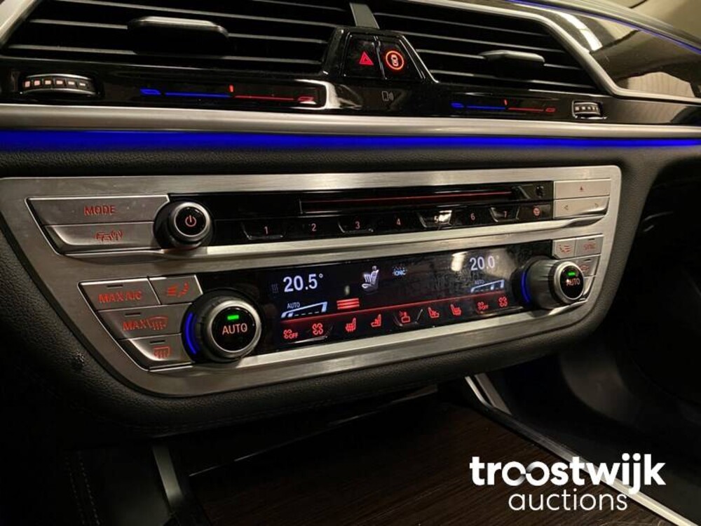 BMW 750Li High Executive Twin Power Turbo 449 PS 2016 7er Serie, PL-586-X