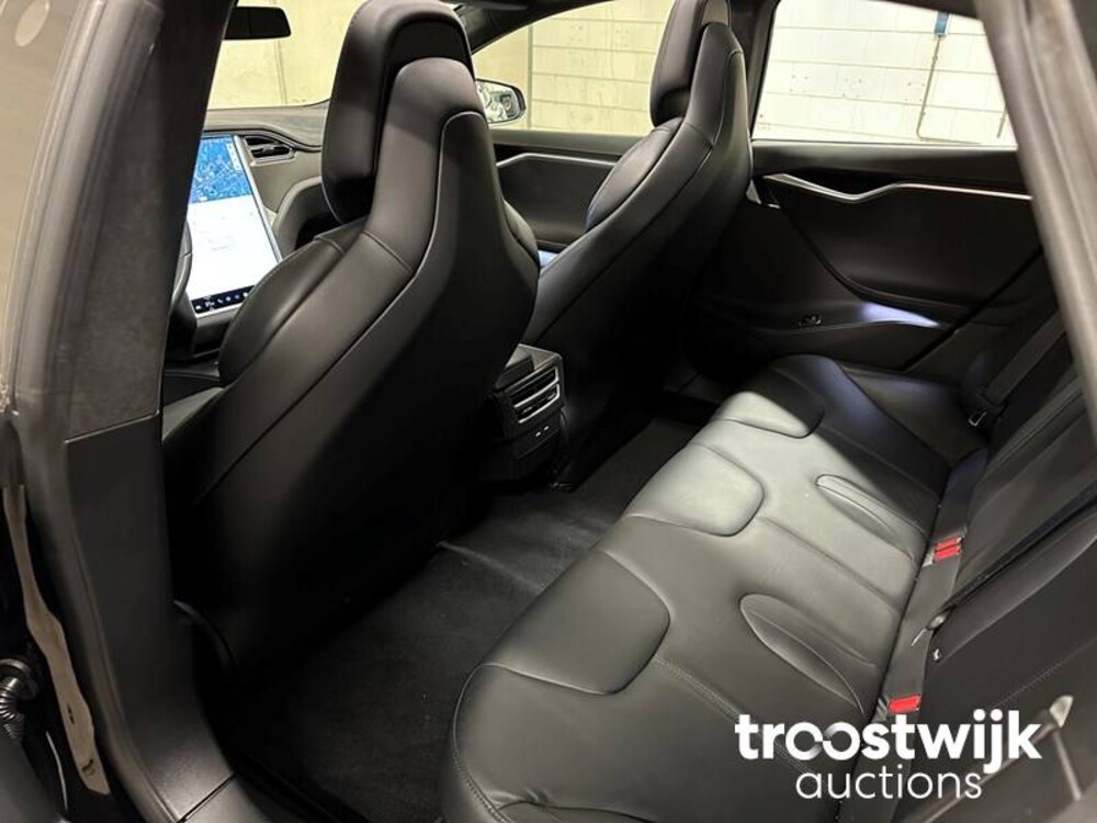 Tesla Model S 60D Base 334hp 2017 -Orig. NL-, PG-368-R