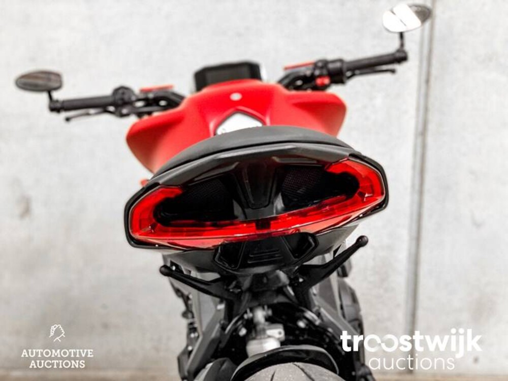 MV Agusta Rosso Dragster 798cc 110hp 2021 -Herstellergarantie-