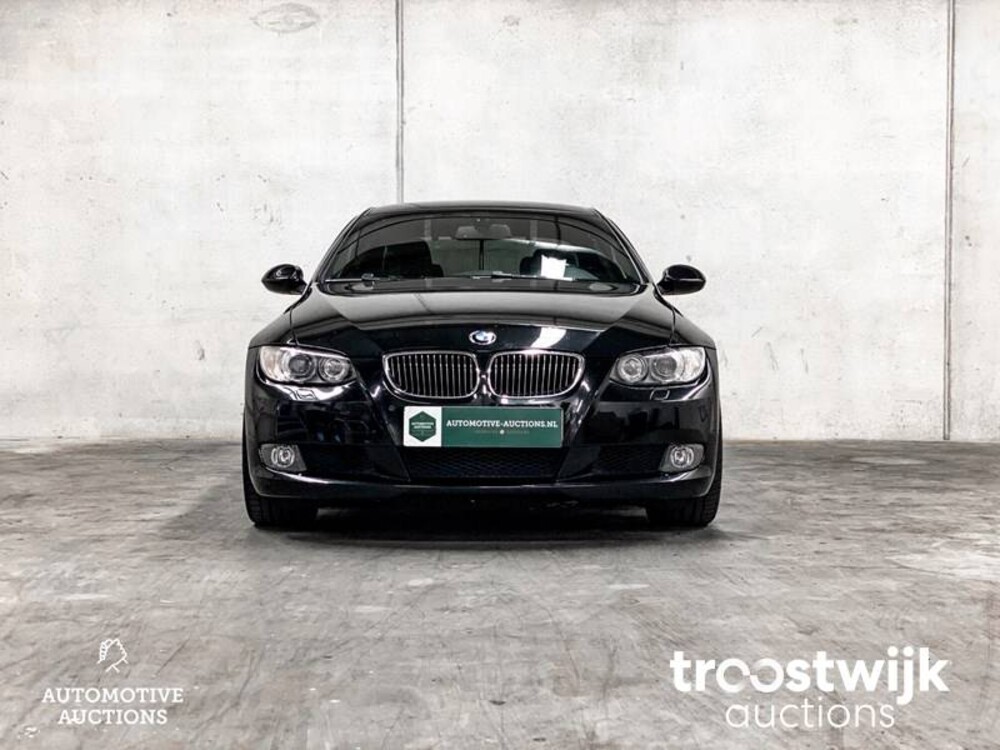 BMW 325i Coupe E92/E90 Introduction 3er 218PS 2006 -Youngtimer-, 08-TJ-RG