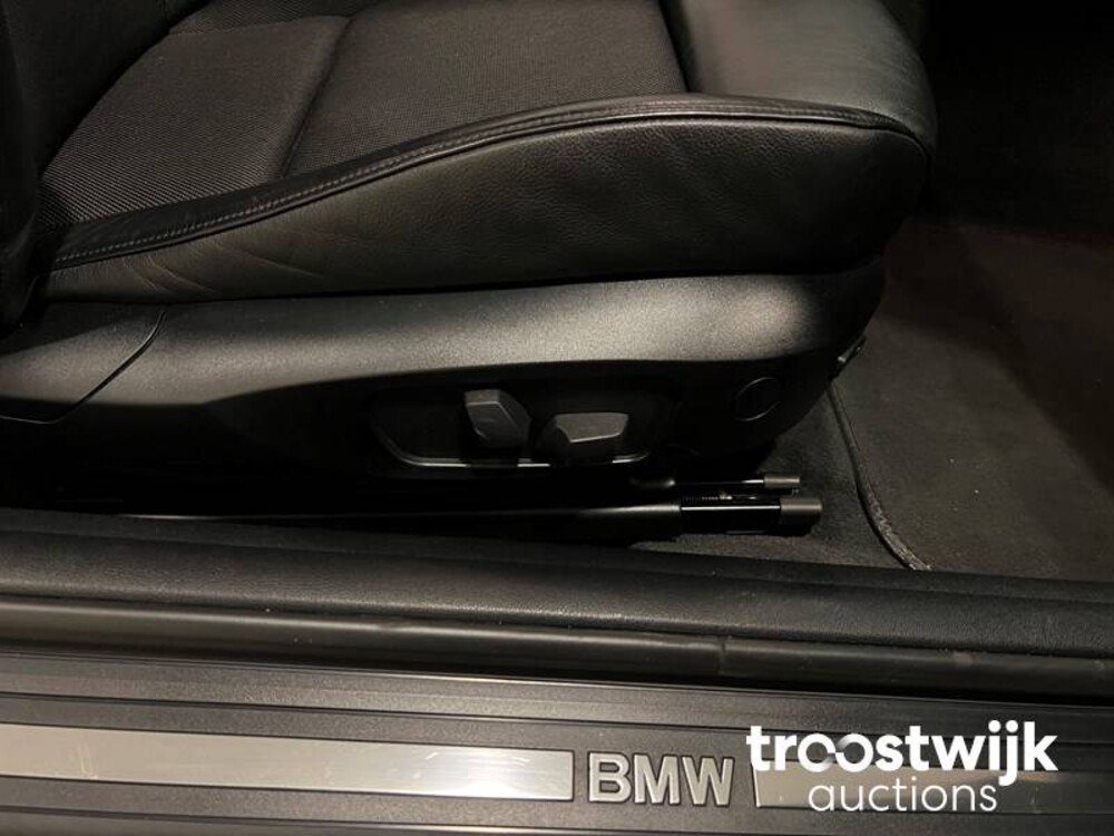 BMW 325i Coupe E92/E90 Introduction 3er 218PS 2006 -Youngtimer-, 08-TJ-RG