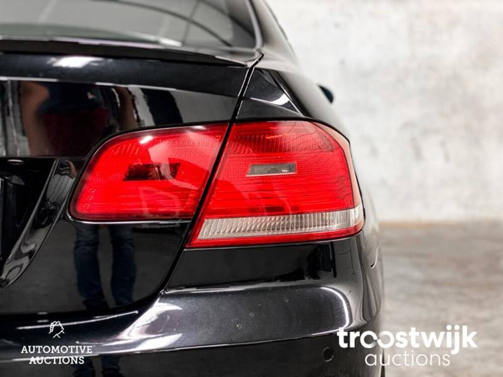 BMW 325i Coupe E92/E90 Introduction 3er 218PS 2006 -Youngtimer-, 08-TJ-RG