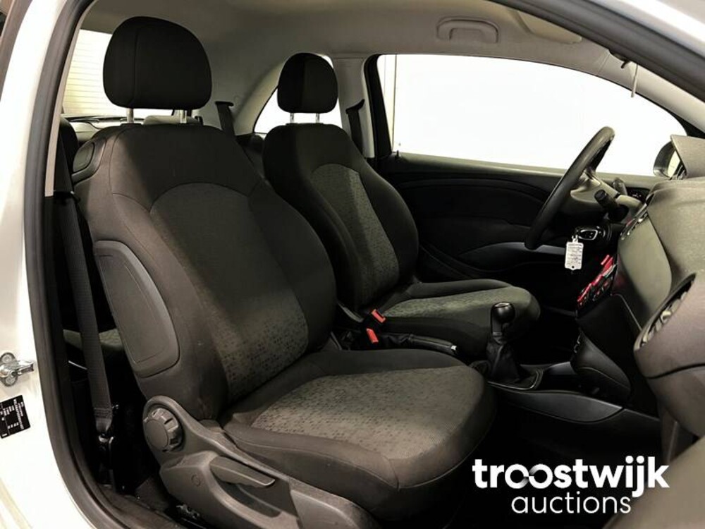 Opel ADAM 1.2 2013, HX-184-Y