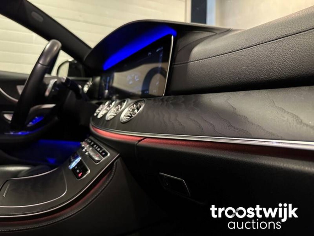 Mercedes-Benz E300 AMG Premium Plus NIEUW-MODEL 245PS 2018 -Orig. NL-, SJ-322-S