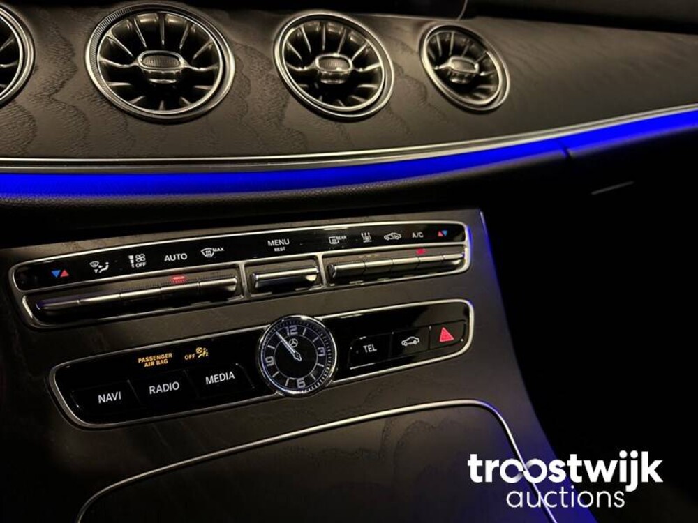 Mercedes-Benz E300 AMG Premium Plus NIEUW-MODEL 245PS 2018 -Orig. NL-, SJ-322-S