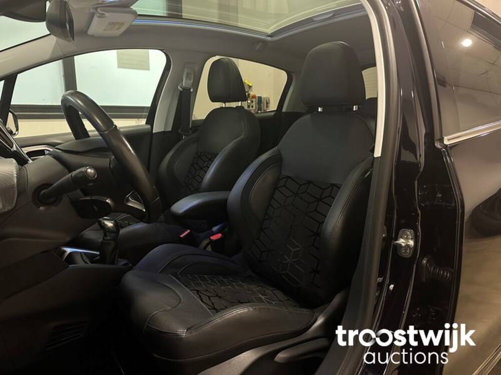 Peugeot 208 GT-line PureTech Première 110PS 2015 -Orig. NL-, GZ-044-T
