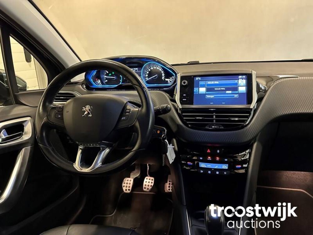 Peugeot 208 GT-line PureTech Première 110PS 2015 -Orig. NL-, GZ-044-T