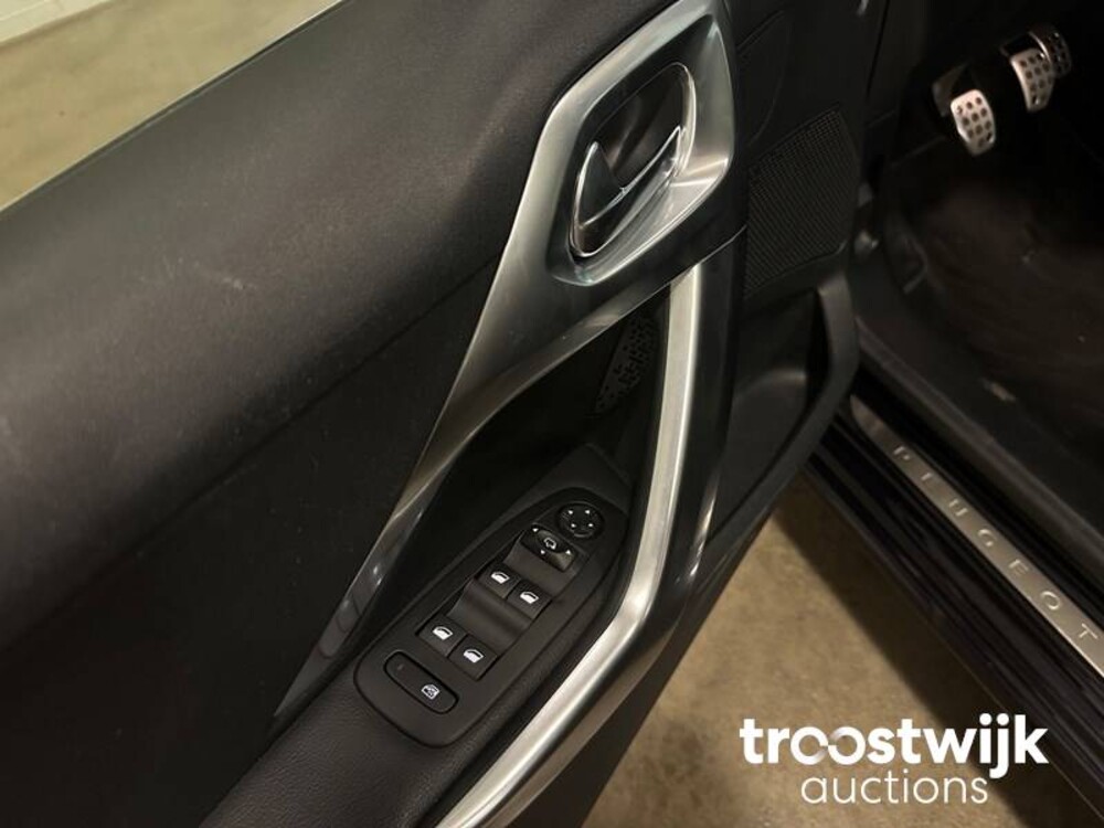 Peugeot 208 GT-line PureTech Première 110PS 2015 -Orig. NL-, GZ-044-T