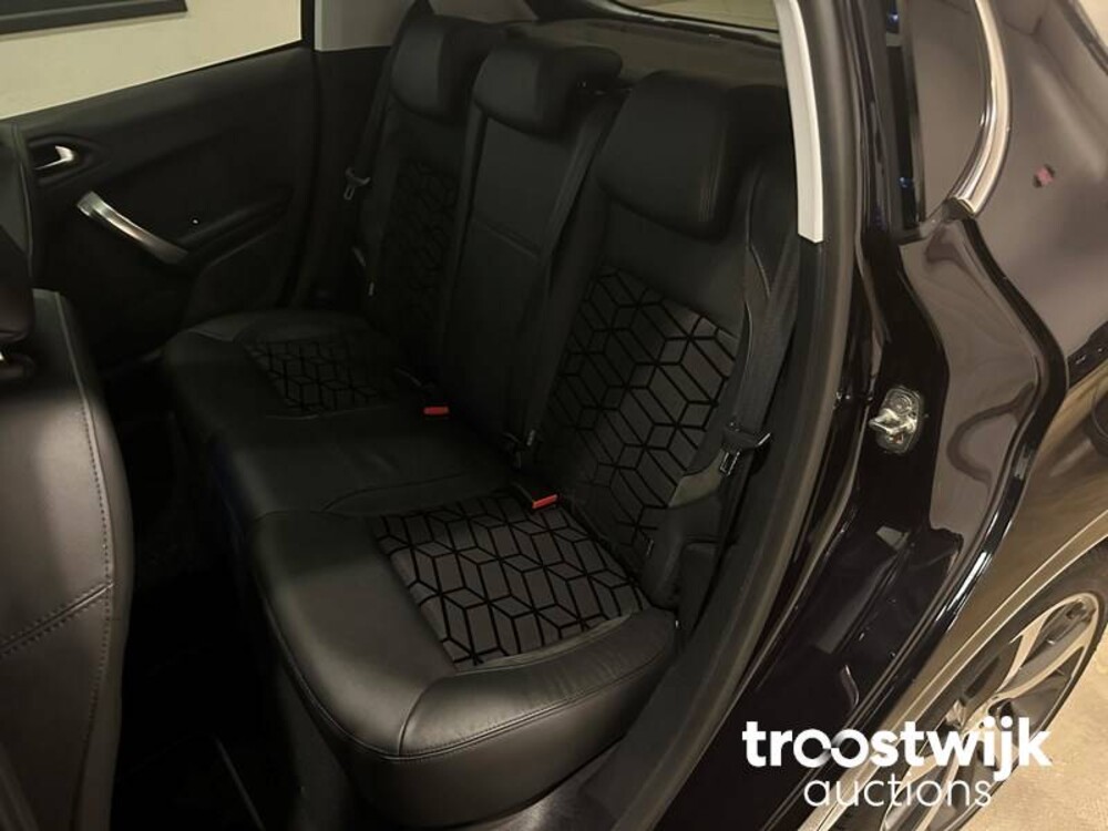 Peugeot 208 GT-line PureTech Première 110PS 2015 -Orig. NL-, GZ-044-T