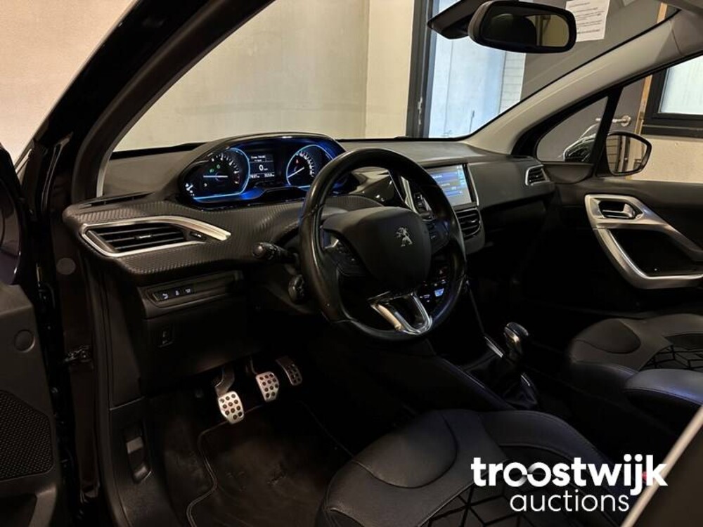 Peugeot 208 GT-line PureTech Première 110PS 2015 -Orig. NL-, GZ-044-T
