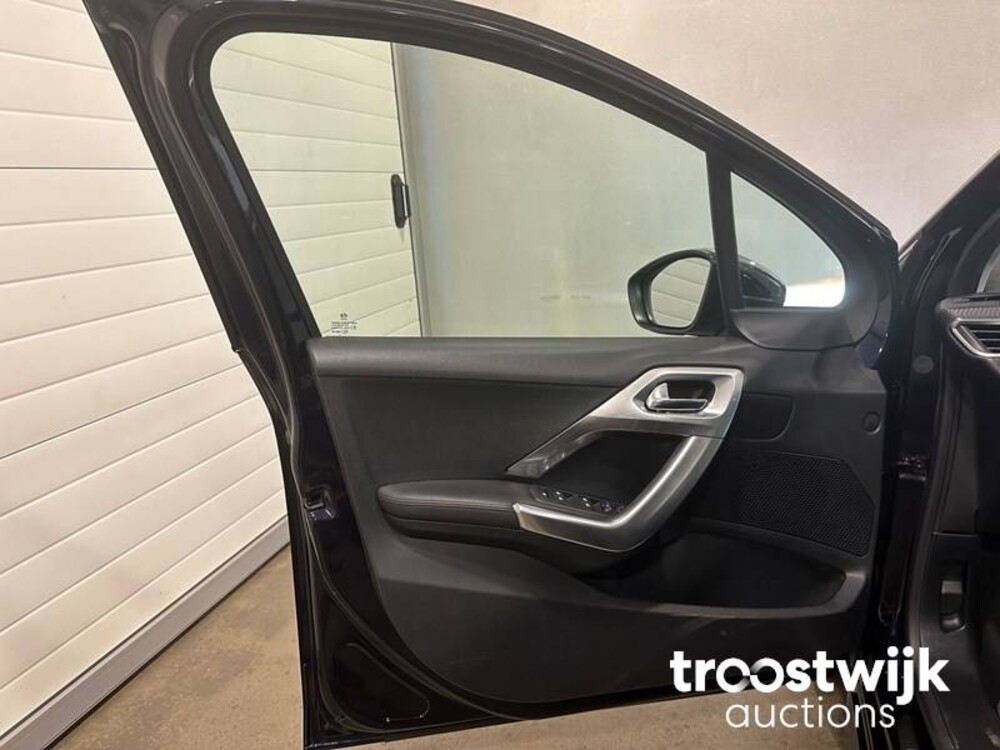 Peugeot 208 GT-line PureTech Première 110PS 2015 -Orig. NL-, GZ-044-T