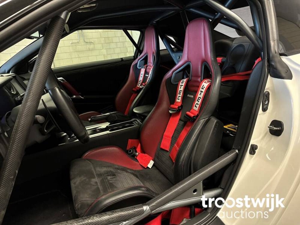 Nissan GT-R 3.8 V6 1200+pk 2009, N-933-NR