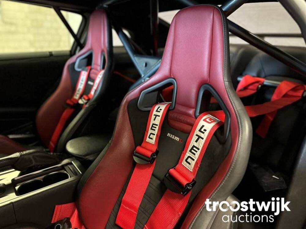 Nissan GT-R 3.8 V6 1200+pk 2009, N-933-NR