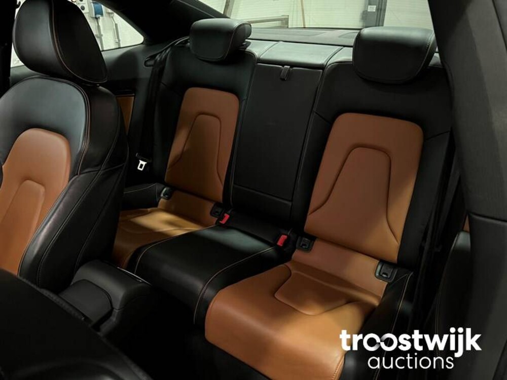 Audi A5 Coupé 2.0 TFSI Automaat 179PS 2010, 30-RJG-5