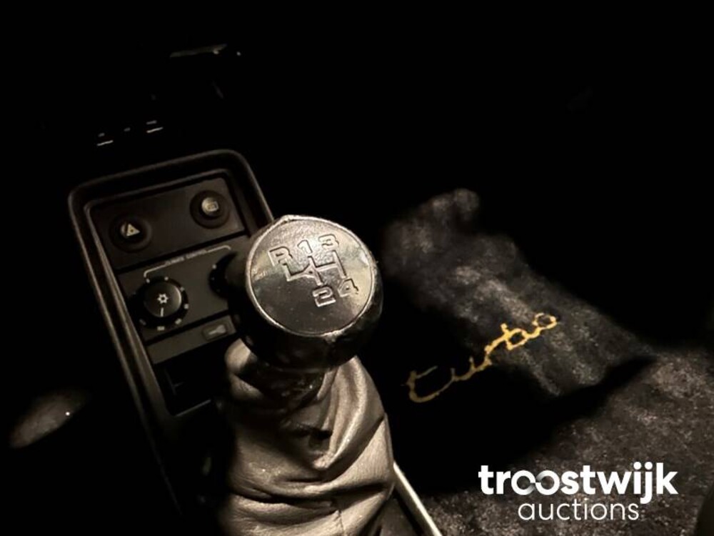 Porsche 911 930 Turbo Coupé 3.3 282pk 1987, 1-ZTX-52