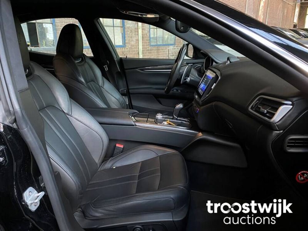 Maserati Ghibli 3.0 V6 D GranLusso 275PS 2017, S-521-NP