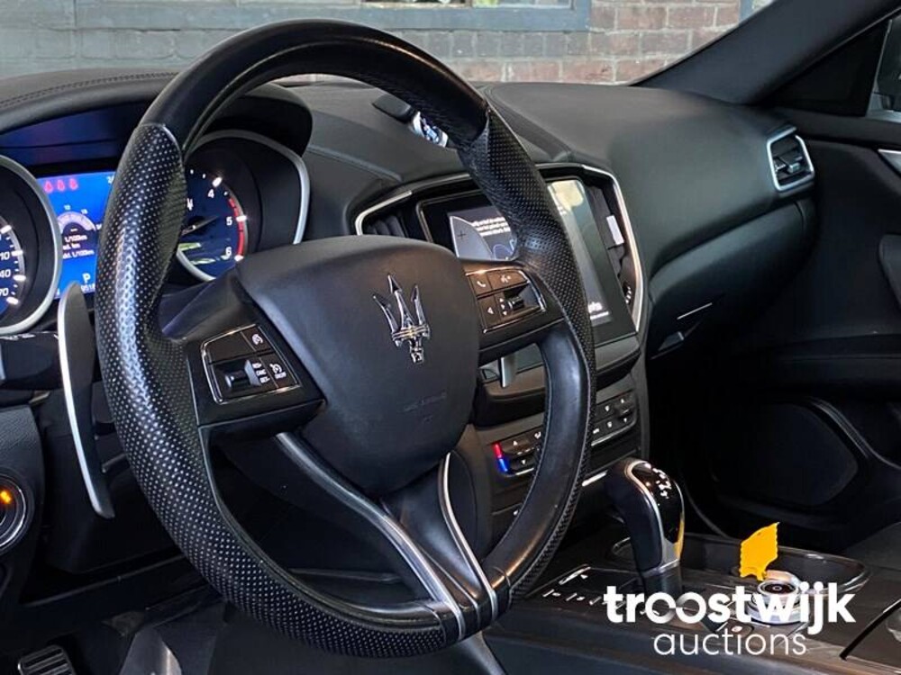 Maserati Ghibli 3.0 V6 D GranLusso 275PS 2017, S-521-NP