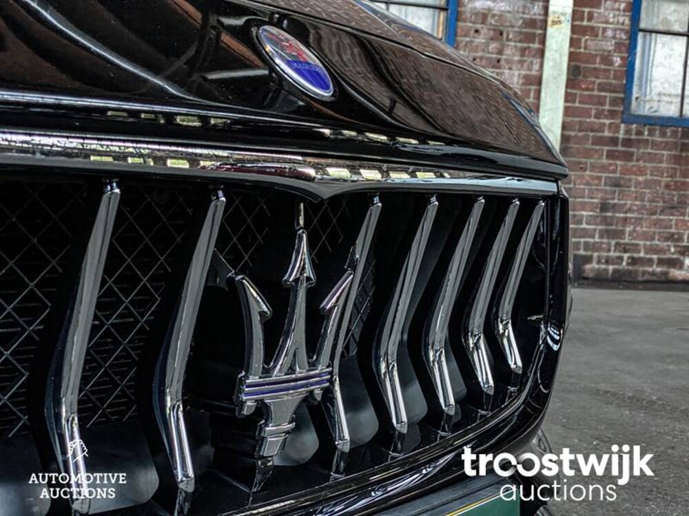 Maserati Ghibli 3.0 V6 D GranLusso 275PS 2017, S-521-NP