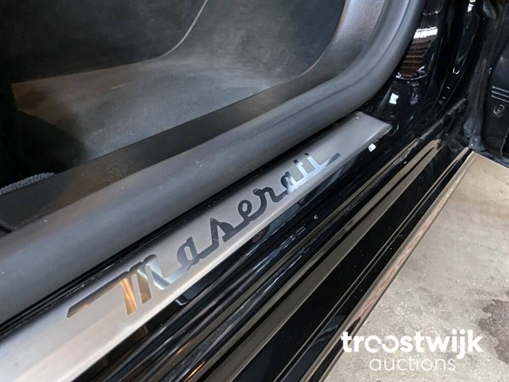 Maserati Ghibli 3.0 V6 D GranLusso 275PS 2017, S-521-NP