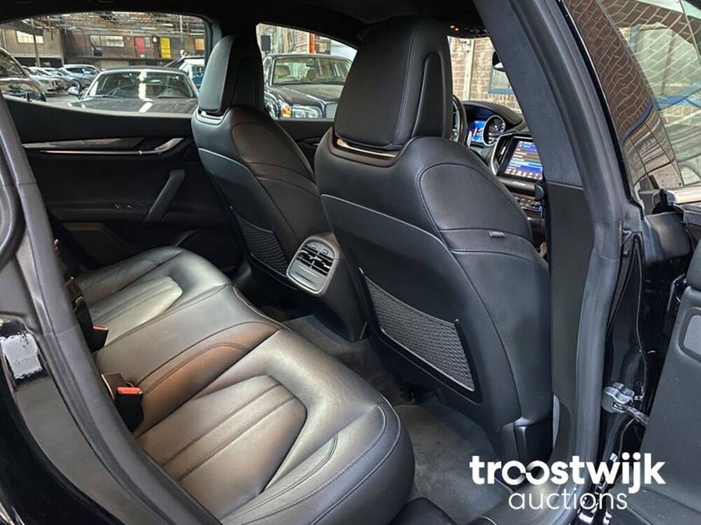 Maserati Ghibli 3.0 V6 D GranLusso 275PS 2017, S-521-NP