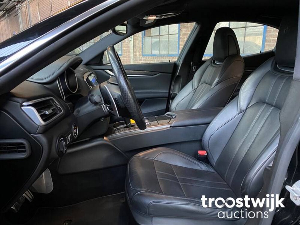 Maserati Ghibli 3.0 V6 D GranLusso 275PS 2017, S-521-NP