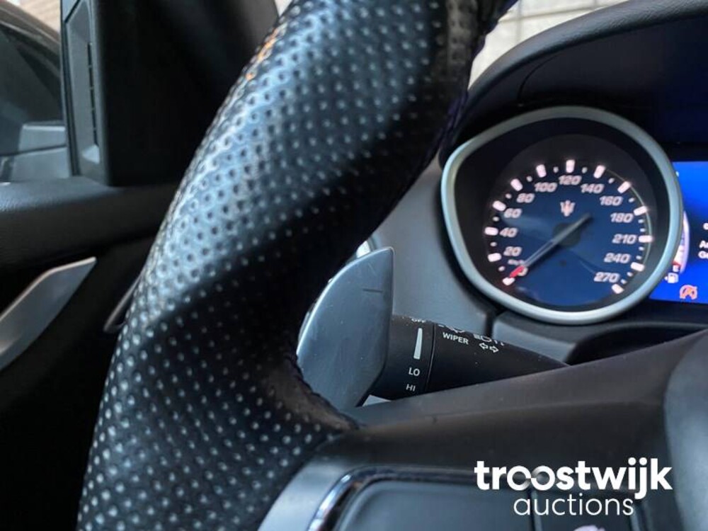 Maserati Ghibli 3.0 V6 D GranLusso 275PS 2017, S-521-NP