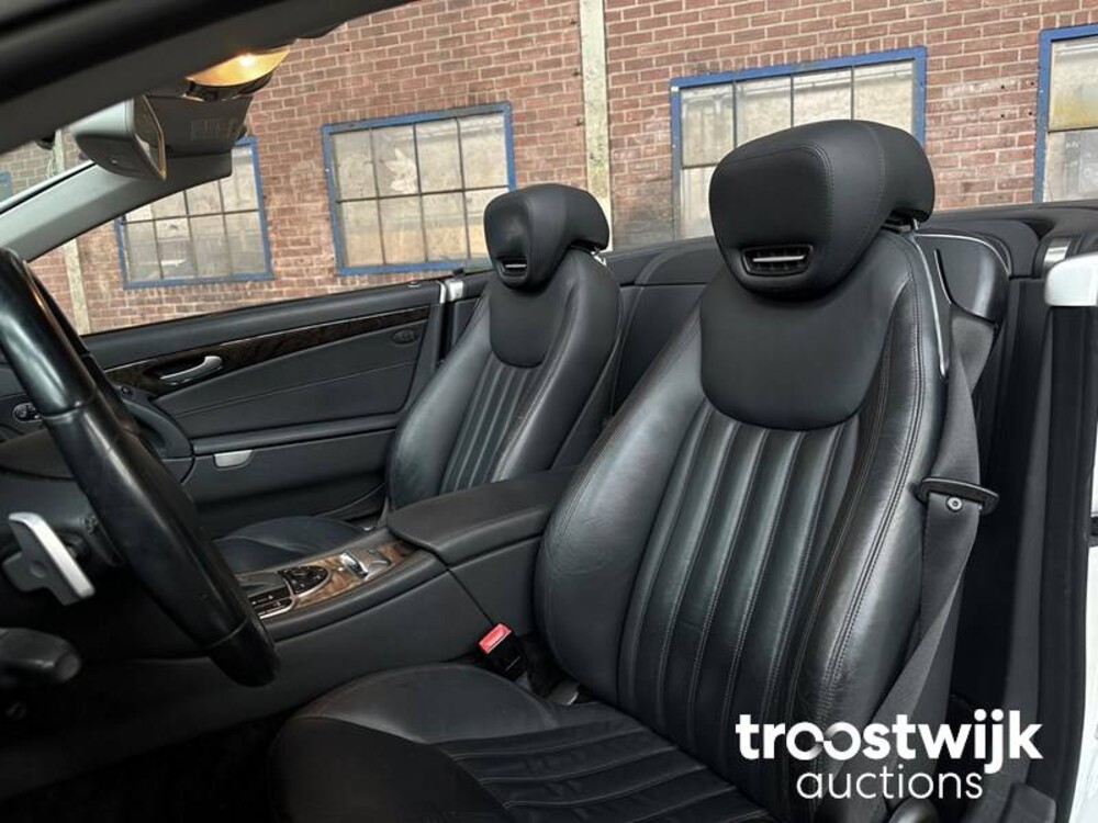 Mercedes-Benz SL500 5.5 V8 SL-Klasse 388PS 2010