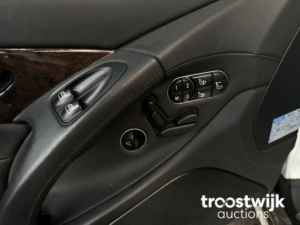 Mercedes-Benz SL500 5.5 V8 SL-Klasse 388PS 2010